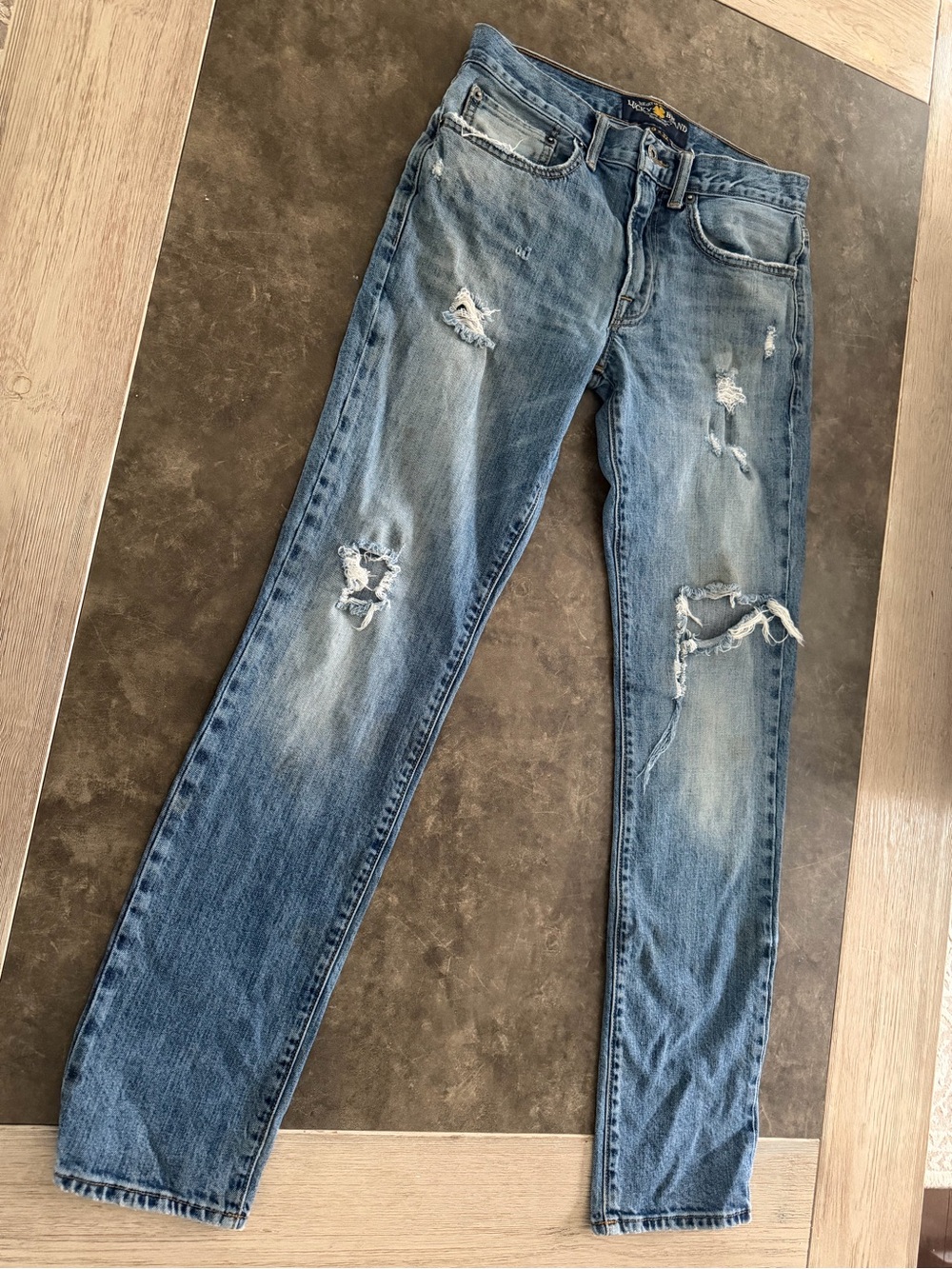Lucky brand Classic High-Rise Distressed Women’s Jeans - Light Blue - Picture 3 of 6